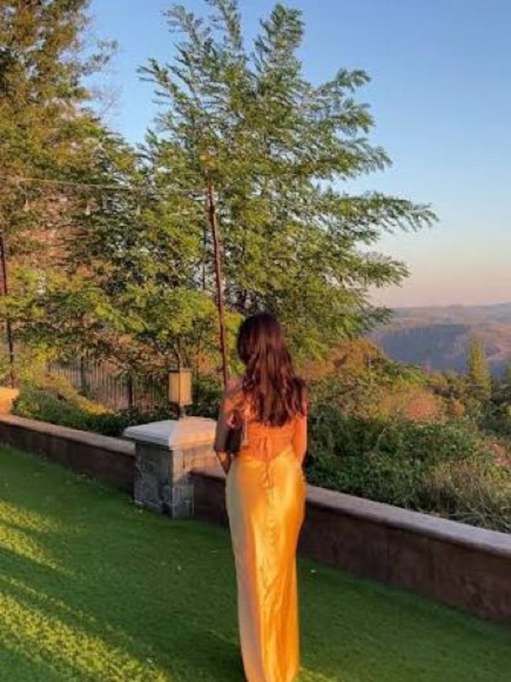 Reformation Jeany Silk Maxi Dress Sunshine Yellow Backless Formal Gown - Picture 12 of 16